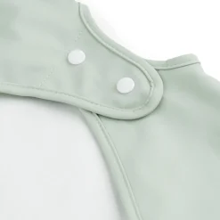 Babero con Mangas Croco Green · Done by Deer