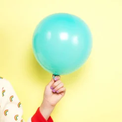 Esmalte de Uñas Lila Neón Perla · Nailmatic