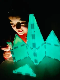 Imanix Glow in the Dark 16 piezas · Braintoys