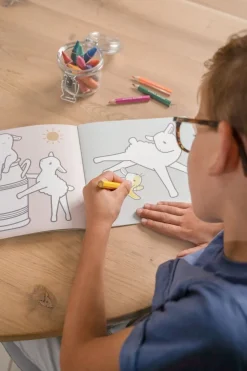 Libro colorear Pequeña Granja · Little Dutch