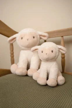 Oveja Pequeña granja 17 cm · Little Dutch