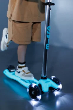 Patinete Maxi Deluxe Glow LED · Azul
